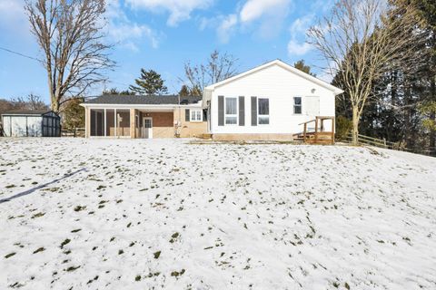 Tiny photo for 245 Rainbow Drive NE, Lancaster, OH 43130 (MLS # 226000542)