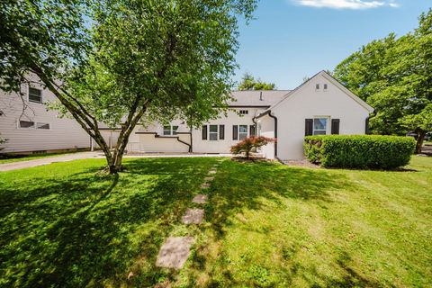 Photo of 1899 Denbridge Way, Columbus, OH 43219 (MLS # 226022649)