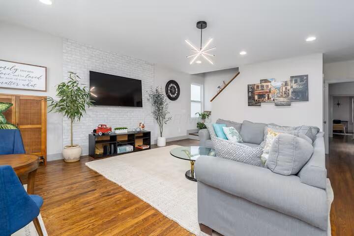 114 E Patterson Avenue