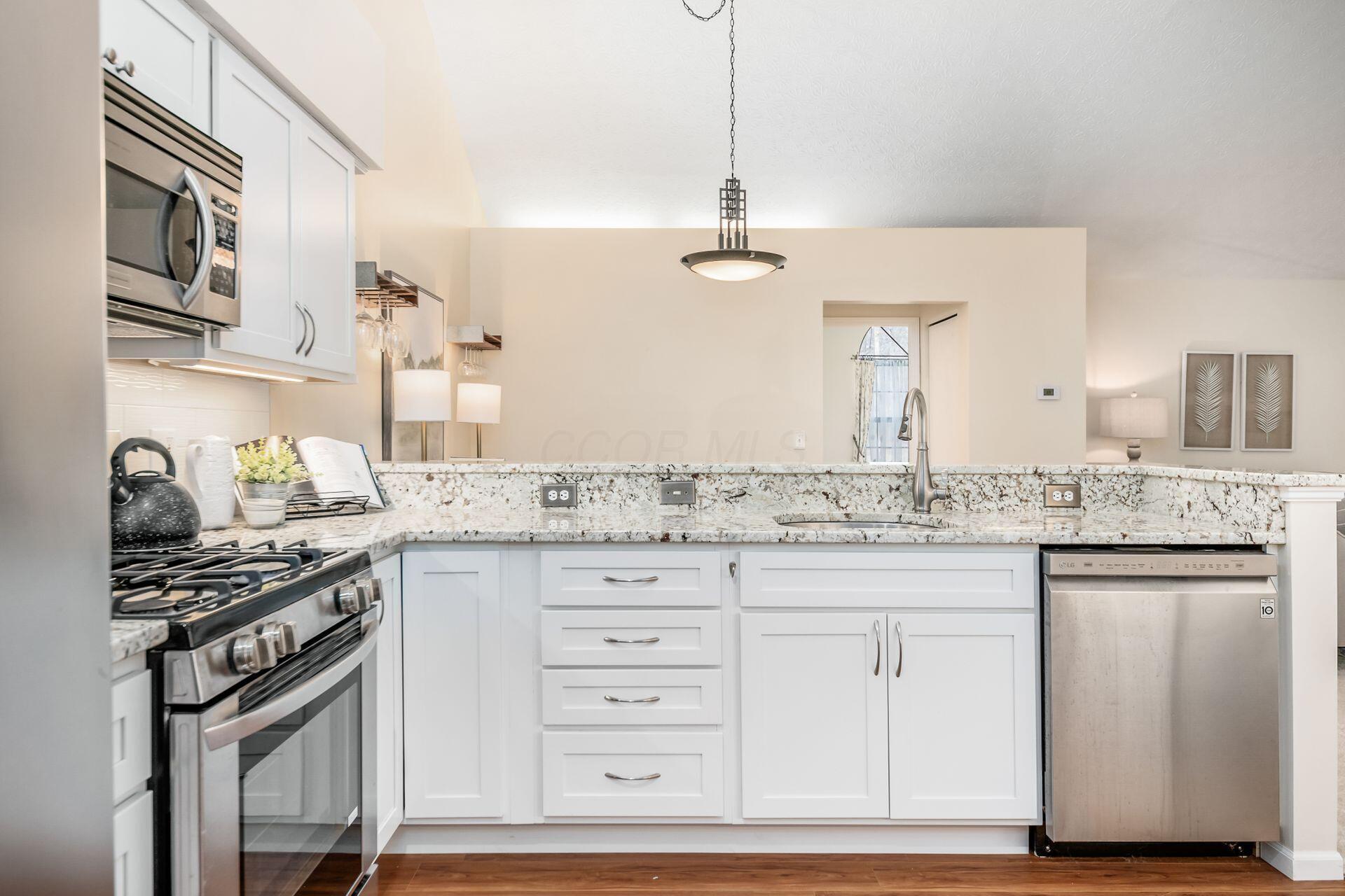 5615 Meadowood Lane, Westerville, Ohio image 17