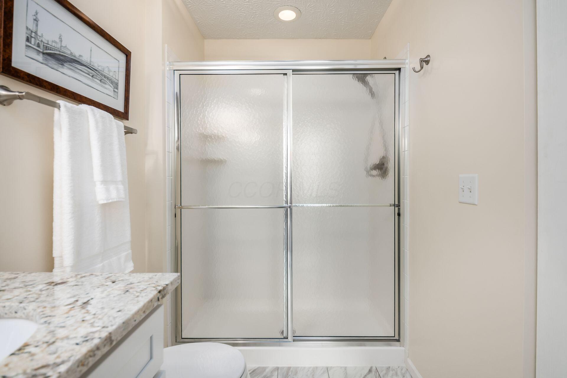 5615 Meadowood Lane, Westerville, Ohio image 34