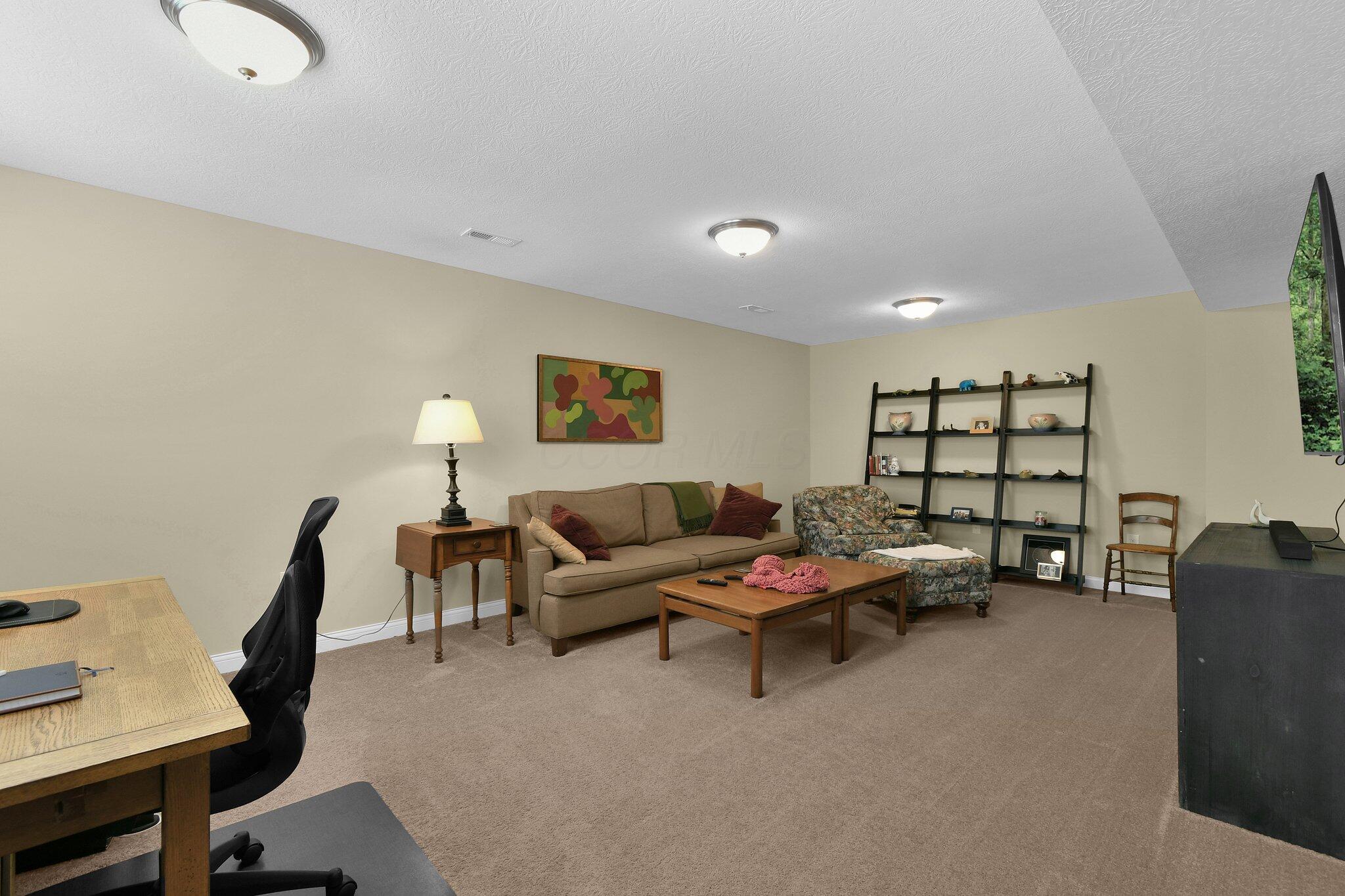 6109 Bradwood Drive, Westerville, Ohio image 50