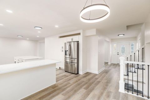 Tiny photo for 325 Starrett Court, Columbus, OH 43214 (MLS # 225045135)