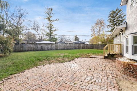 Tiny photo for 325 Starrett Court, Columbus, OH 43214 (MLS # 225045135)