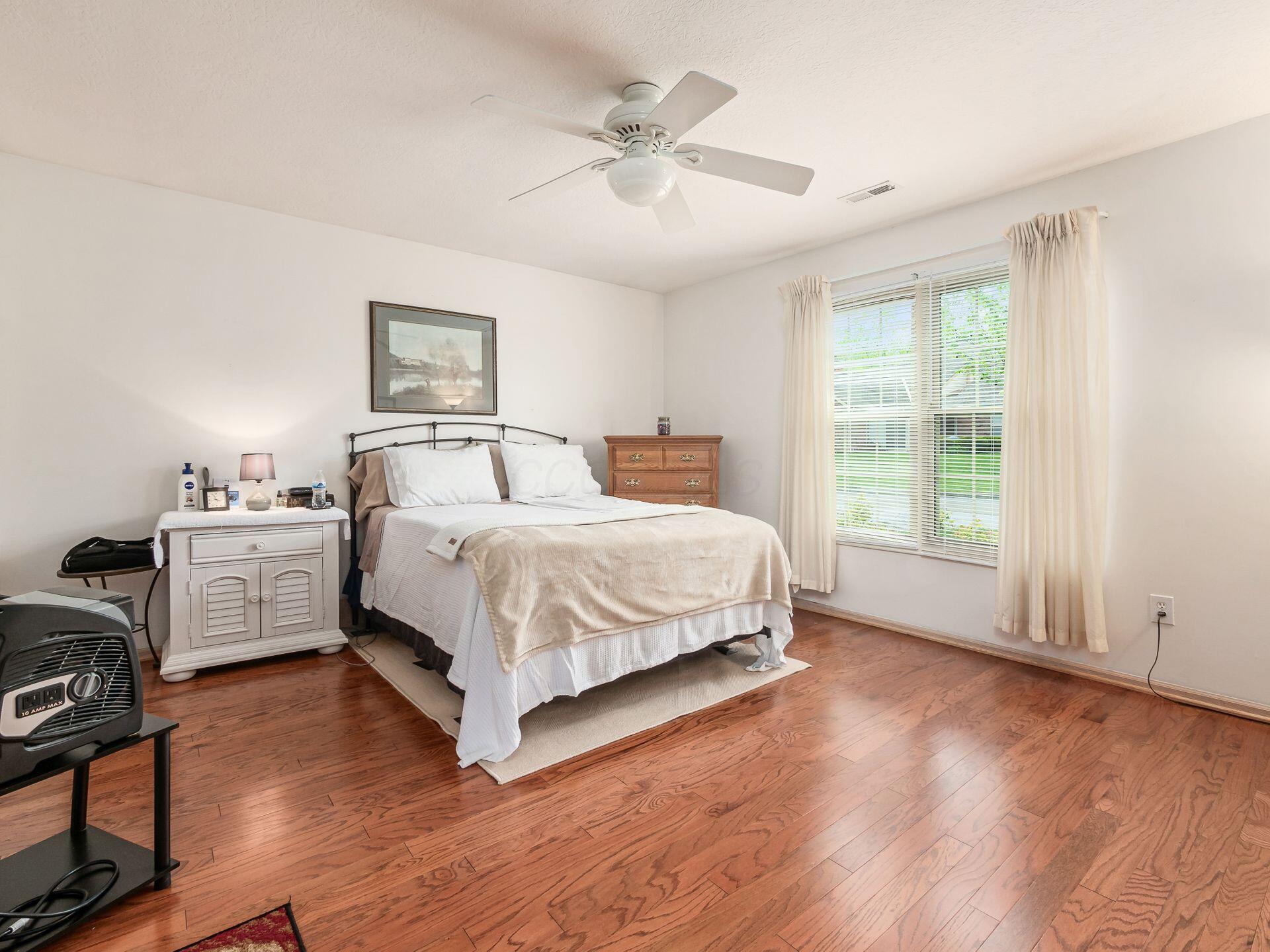 2645 Pine Marsh Drive, Grove City, Ohio image 16