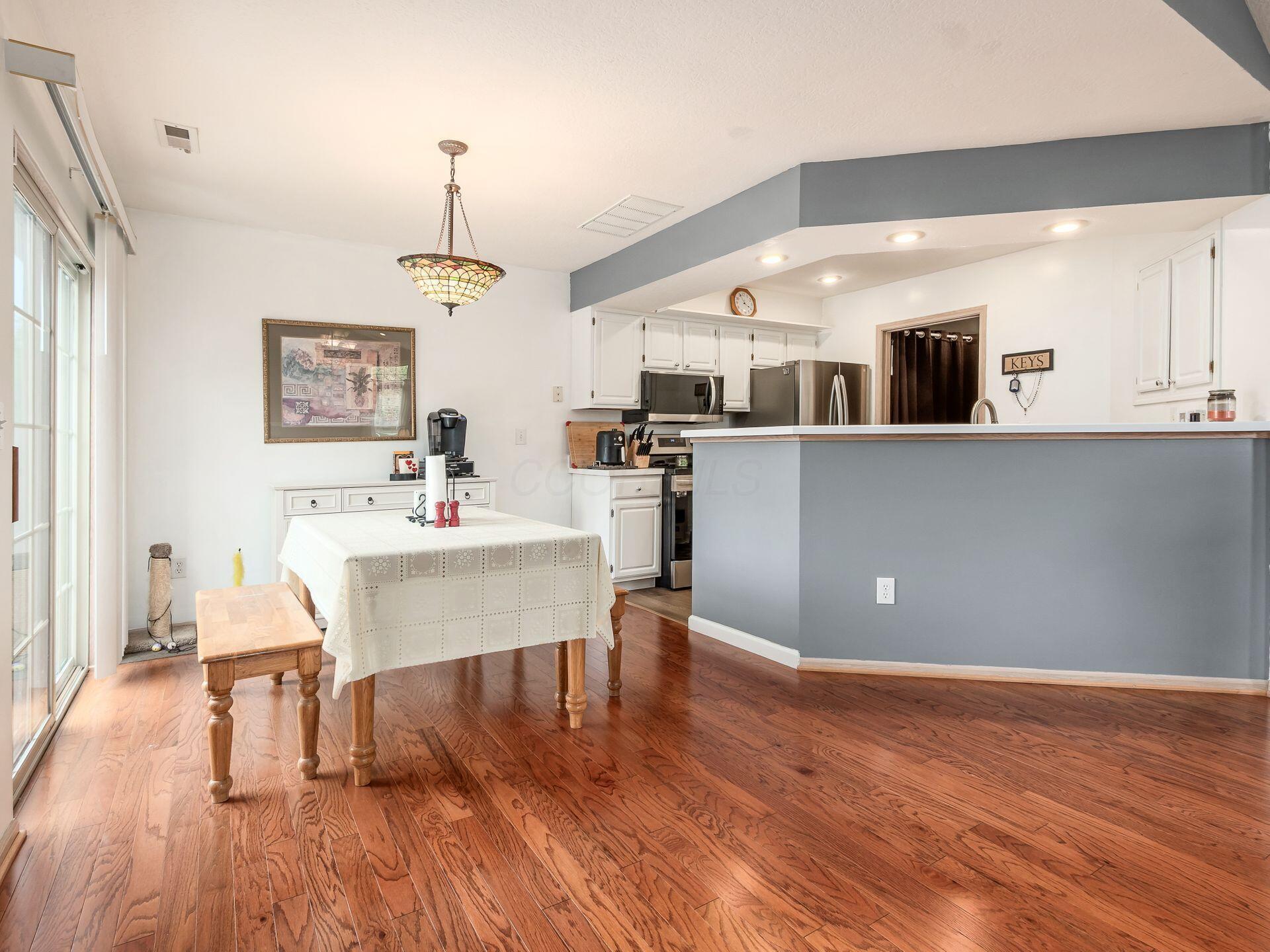 2645 Pine Marsh Drive, Grove City, Ohio image 10