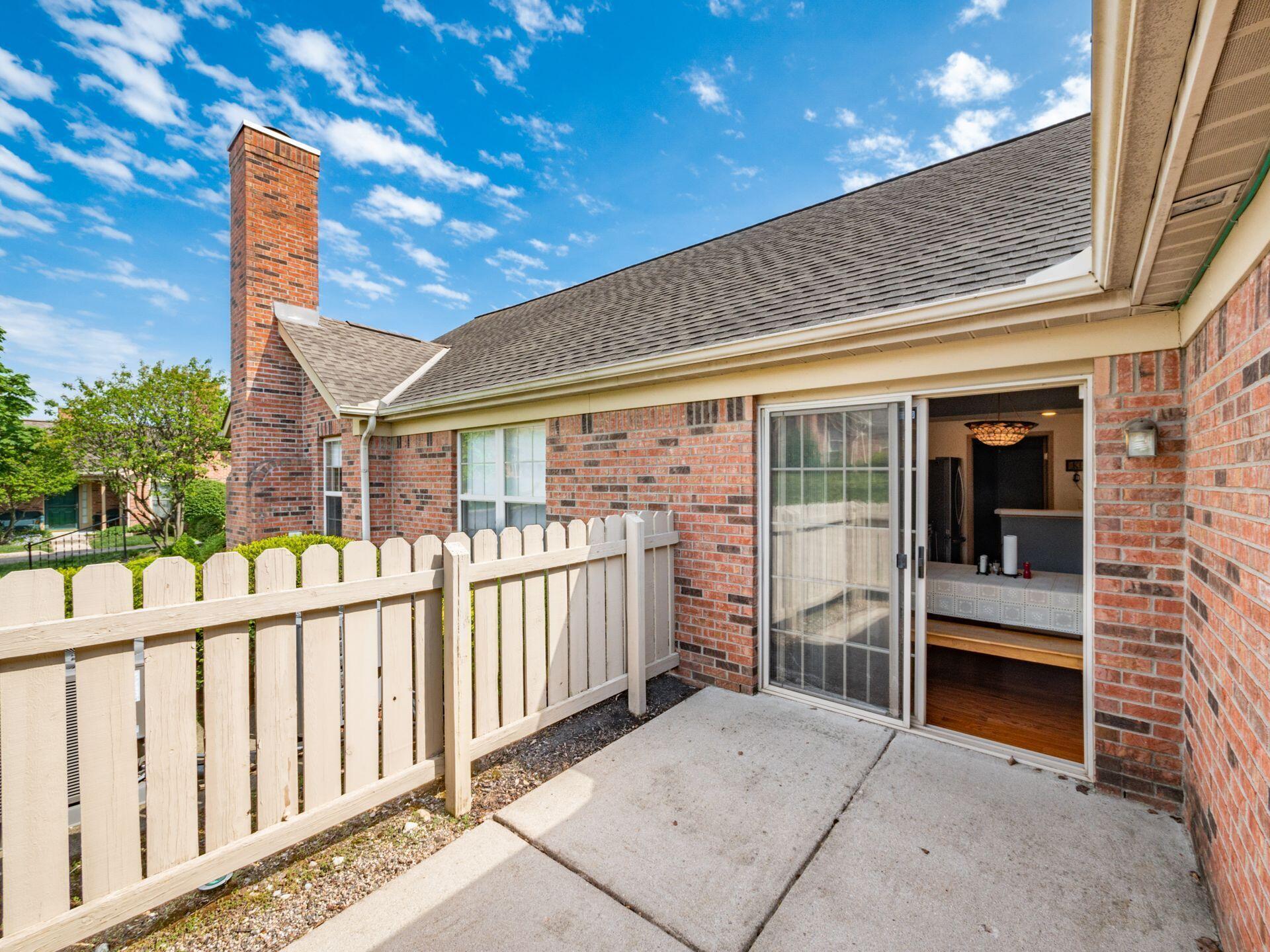 2645 Pine Marsh Drive, Grove City, Ohio image 4