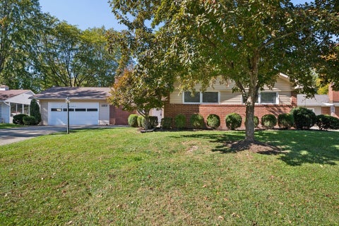 Tiny photo for 1153 Ridgedale Drive E, Worthington, OH 43085 (MLS # 226040040)