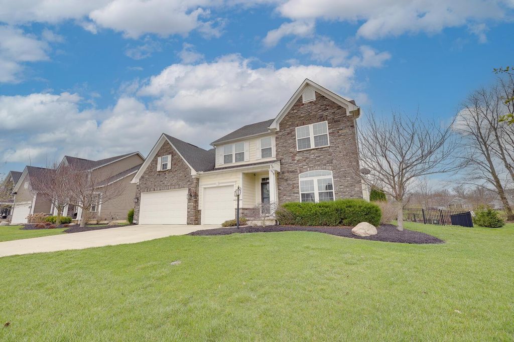 Photo of 6448 Creekside Circle, Galena, OH 43021 (MLS # 226009704)