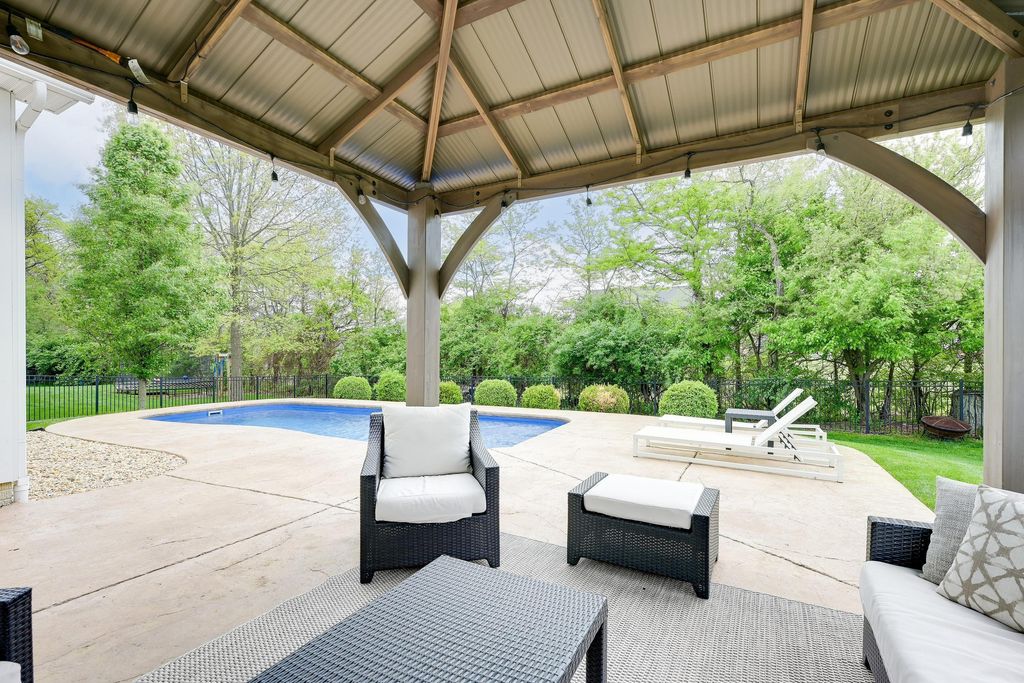 Photo of 6448 Creekside Circle, Galena, OH 43021 (MLS # 226009704)