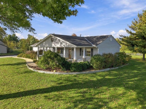 Photo of 14130 Duncan Plains Road NW, Johnstown, OH 43031 (MLS # 226038989)