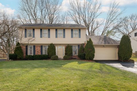 Photo of 1685 Becket Avenue, Columbus, OH 43235 (MLS # 226005156)