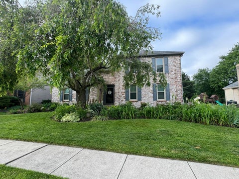 Photo of 1999 Thistlewood Court, Columbus, OH 43235 (MLS # 226021182)