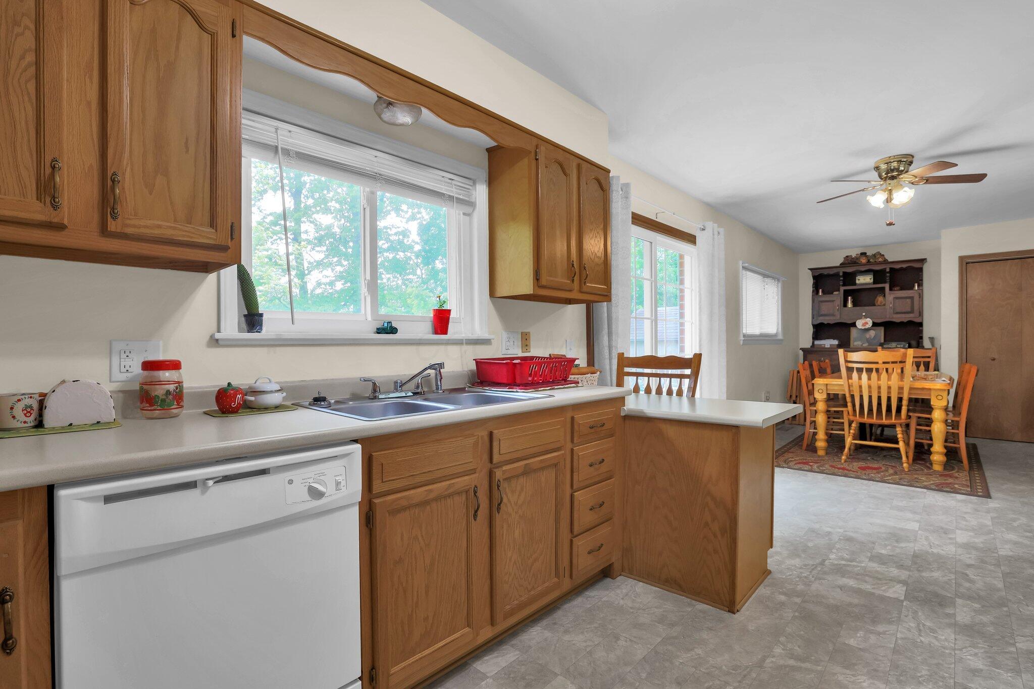 33 Sunset Drive, Shelby, Ohio image 17