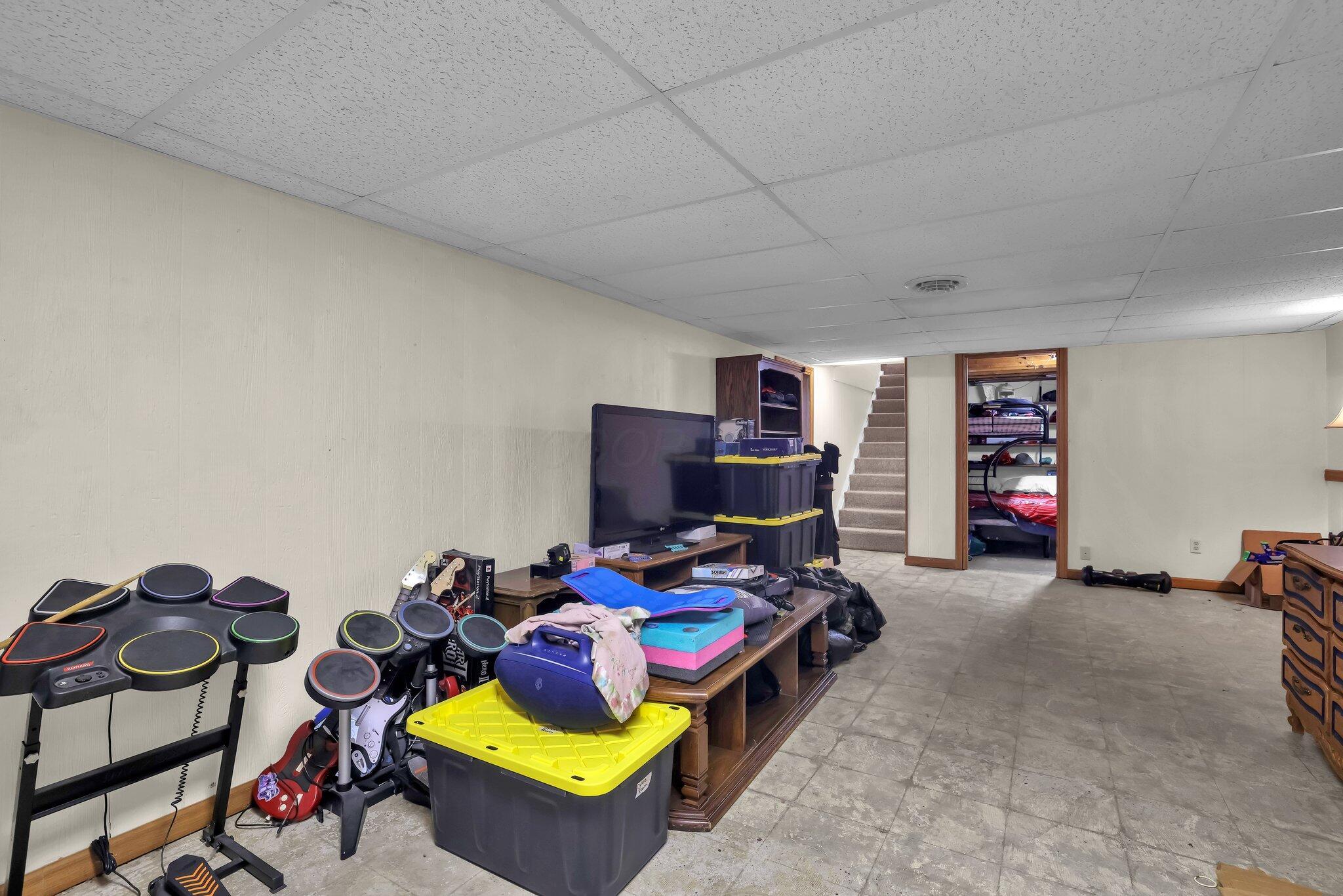 33 Sunset Drive, Shelby, Ohio image 22