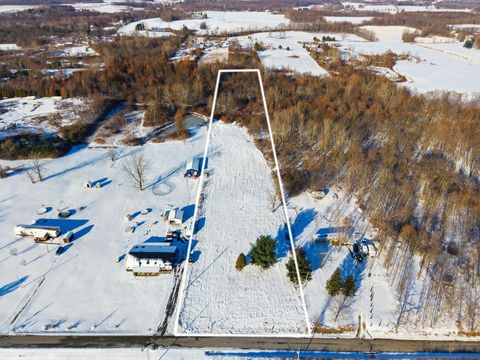 Photo of 4077 Twp Rd 51, Galion, OH 44833 (MLS # 225045003)