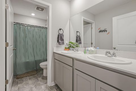 Tiny photo for 408 Jameson Lane, Newark, OH 43055 (MLS # 226003274)