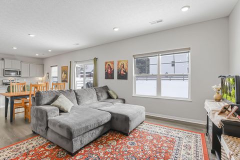 Tiny photo for 408 Jameson Lane, Newark, OH 43055 (MLS # 226003274)