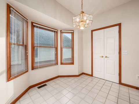 Tiny photo for 928 Linworth Village Drive, Columbus, OH 43235 (MLS # 225044577)