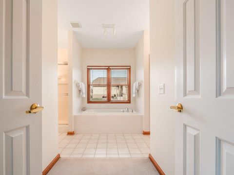 Tiny photo for 928 Linworth Village Drive, Columbus, OH 43235 (MLS # 225044577)