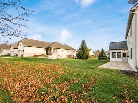 Tiny photo for 928 Linworth Village Drive, Columbus, OH 43235 (MLS # 225044577)