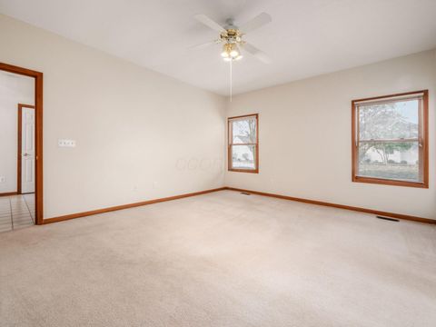 Tiny photo for 928 Linworth Village Drive, Columbus, OH 43235 (MLS # 225044577)