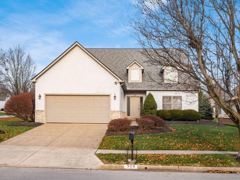 Photo of 928 Linworth Village Drive, Columbus, OH 43235 (MLS # 225044577)