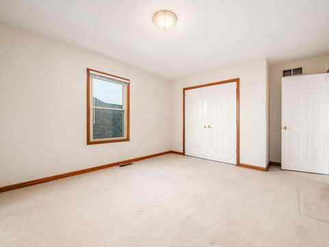Tiny photo for 928 Linworth Village Drive, Columbus, OH 43235 (MLS # 225044577)