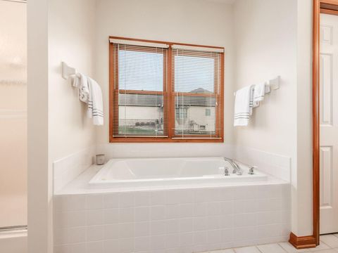 Tiny photo for 928 Linworth Village Drive, Columbus, OH 43235 (MLS # 225044577)