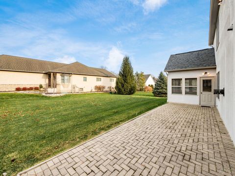 Tiny photo for 928 Linworth Village Drive, Columbus, OH 43235 (MLS # 225044577)