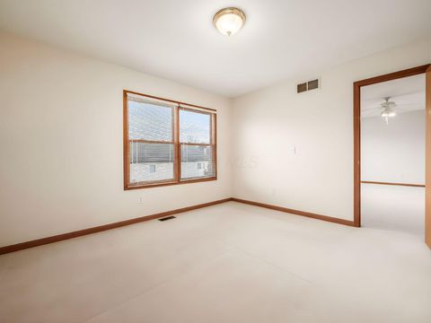 Tiny photo for 928 Linworth Village Drive, Columbus, OH 43235 (MLS # 225044577)