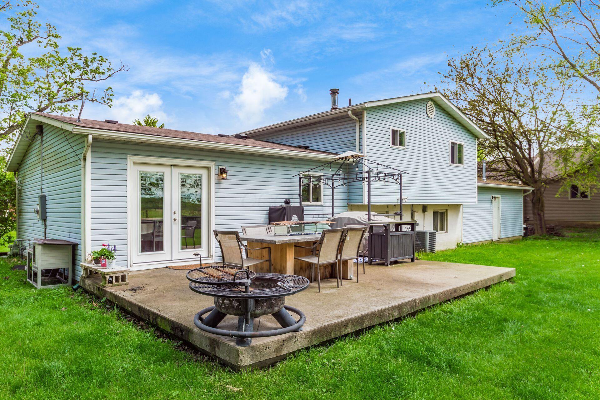 1340 W Choctaw Drive, London, Ohio image 32