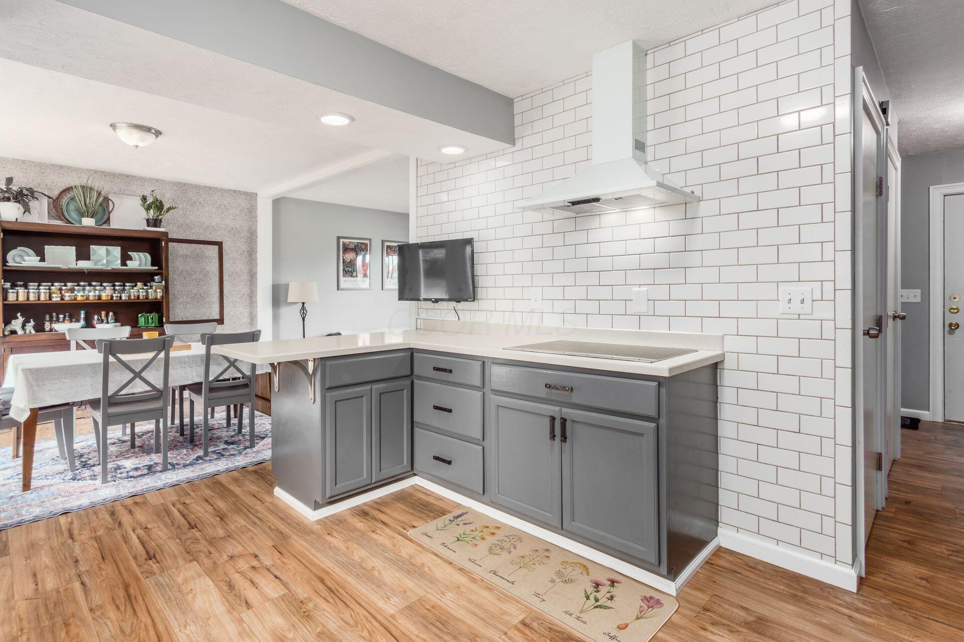 1340 W Choctaw Drive, London, Ohio image 15