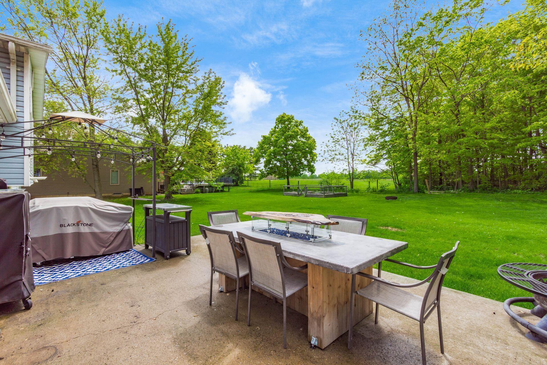1340 W Choctaw Drive, London, Ohio image 30