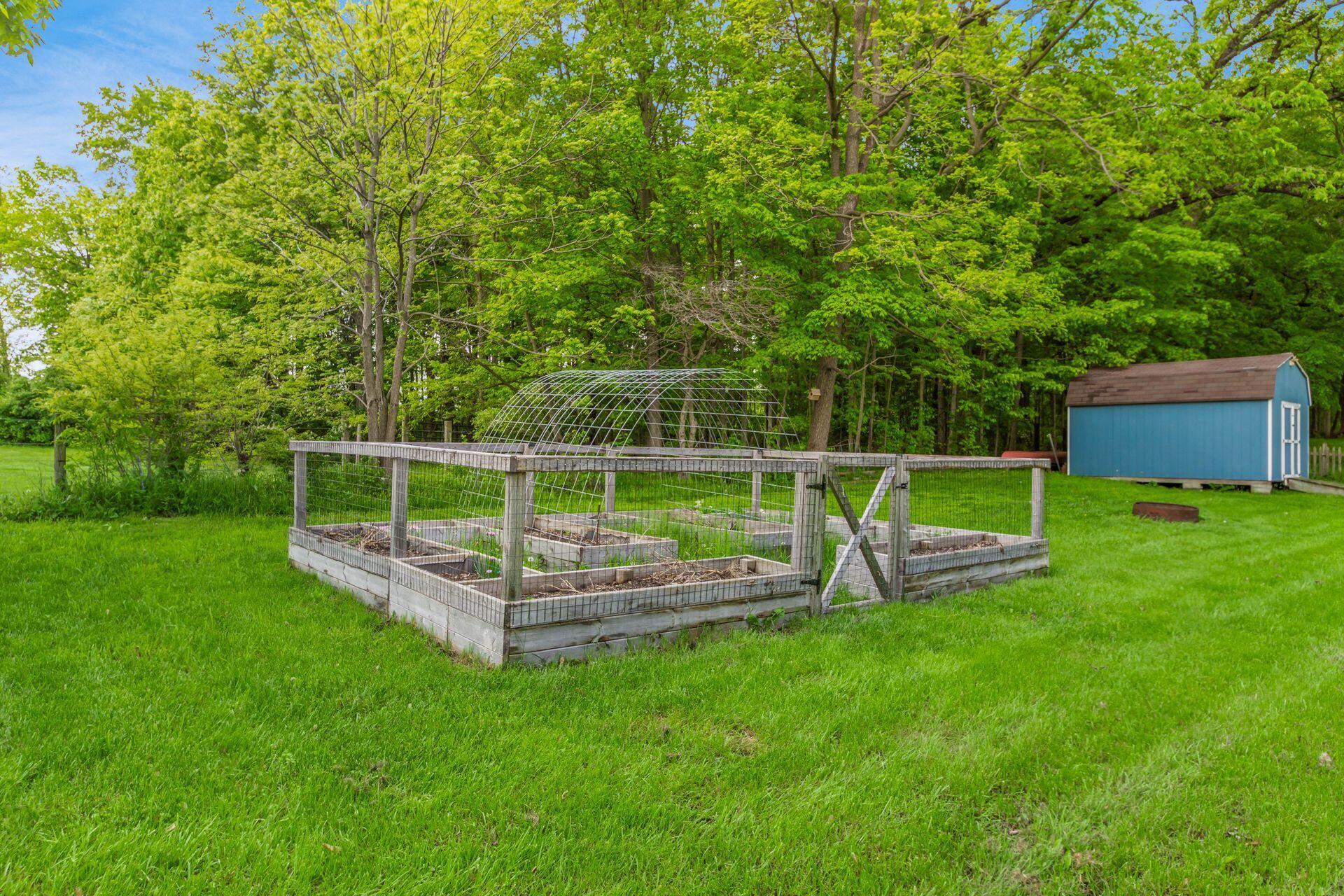 1340 W Choctaw Drive, London, Ohio image 36