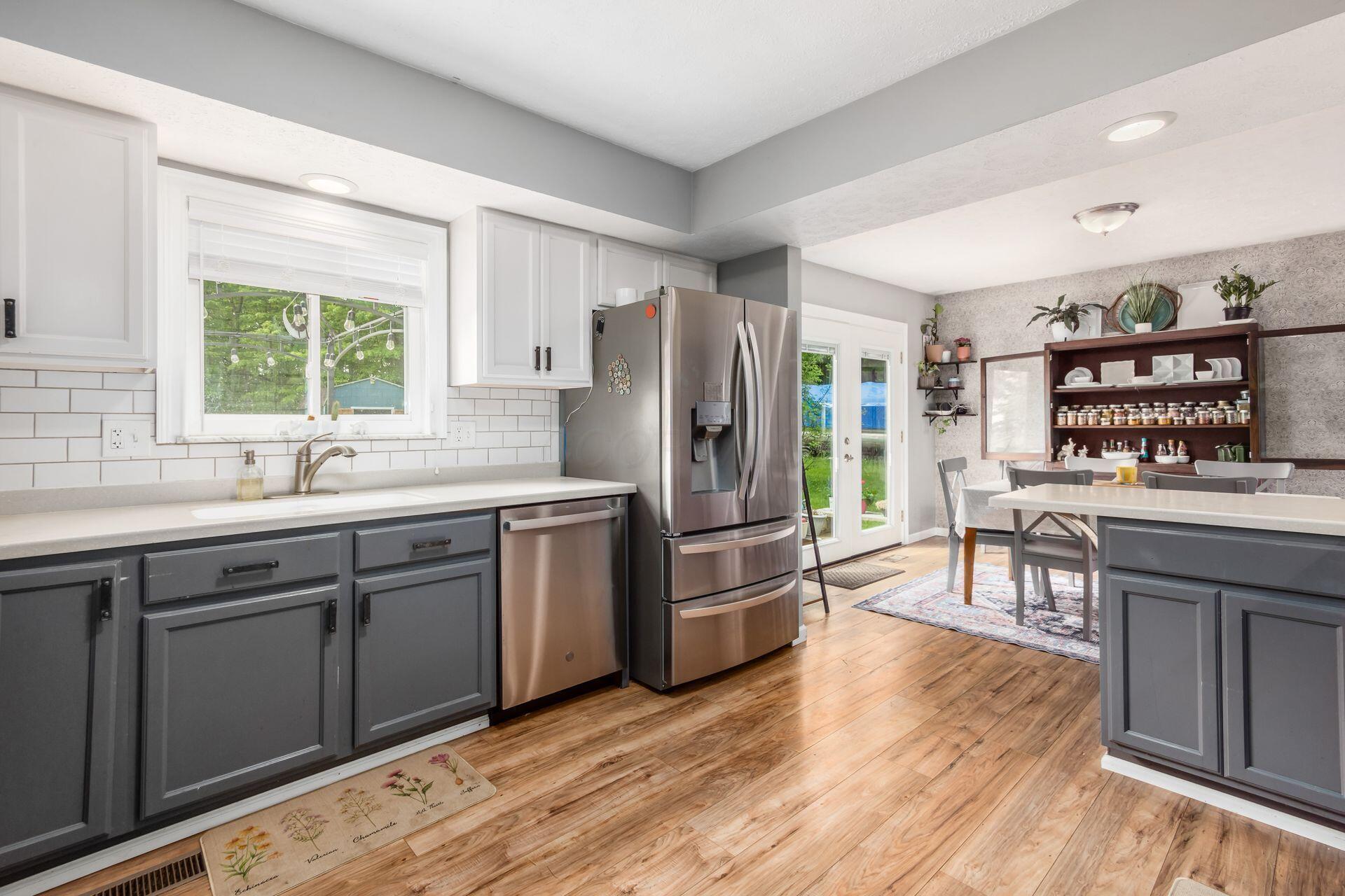 1340 W Choctaw Drive, London, Ohio image 14
