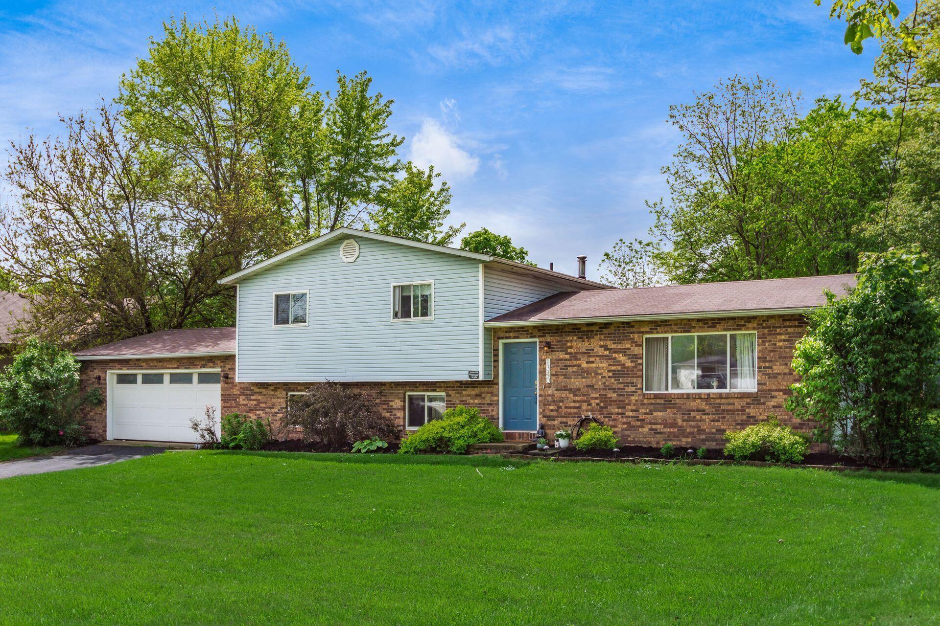 1340 W Choctaw Drive, London, Ohio image 1
