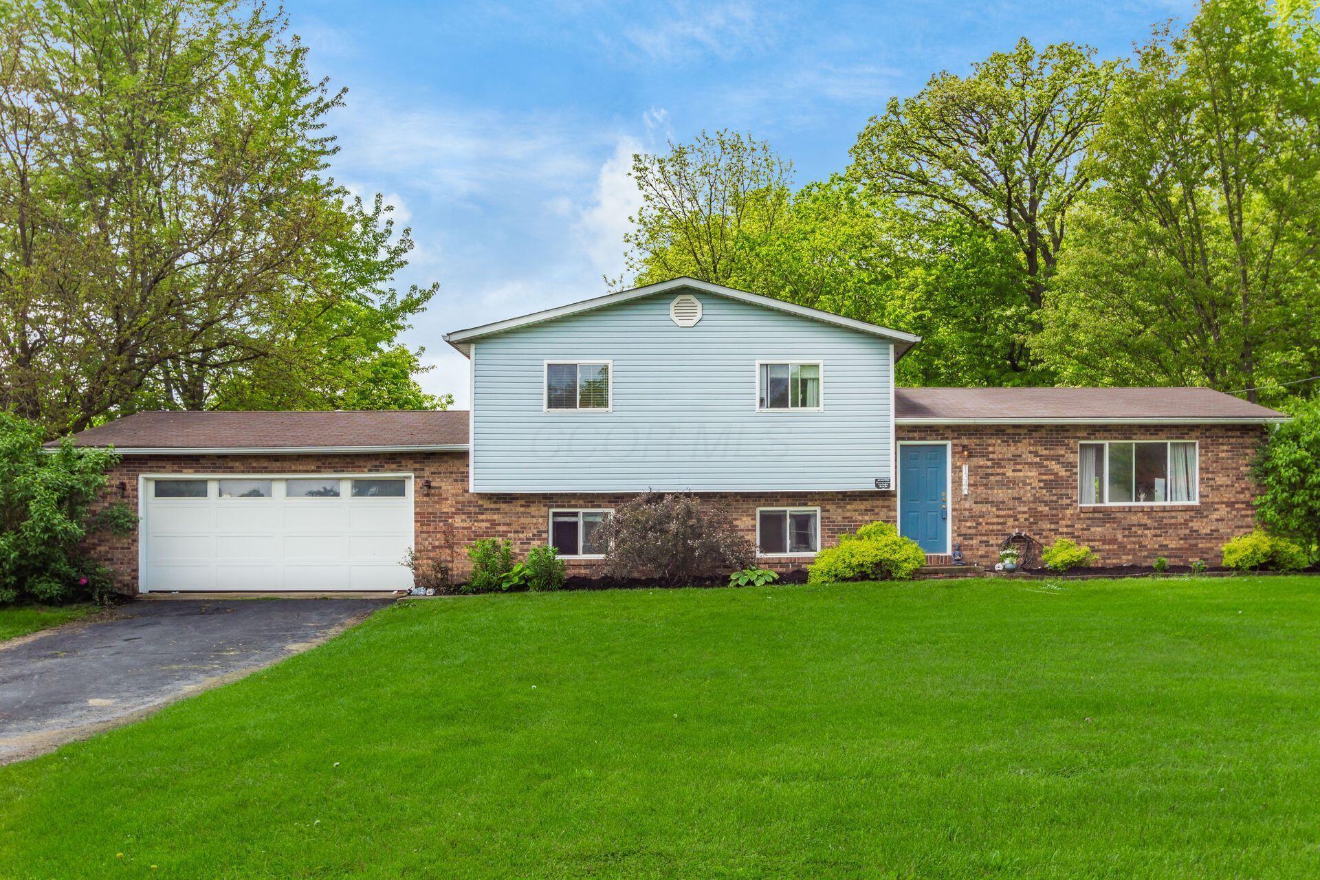 1340 W Choctaw Drive, London, Ohio image 2