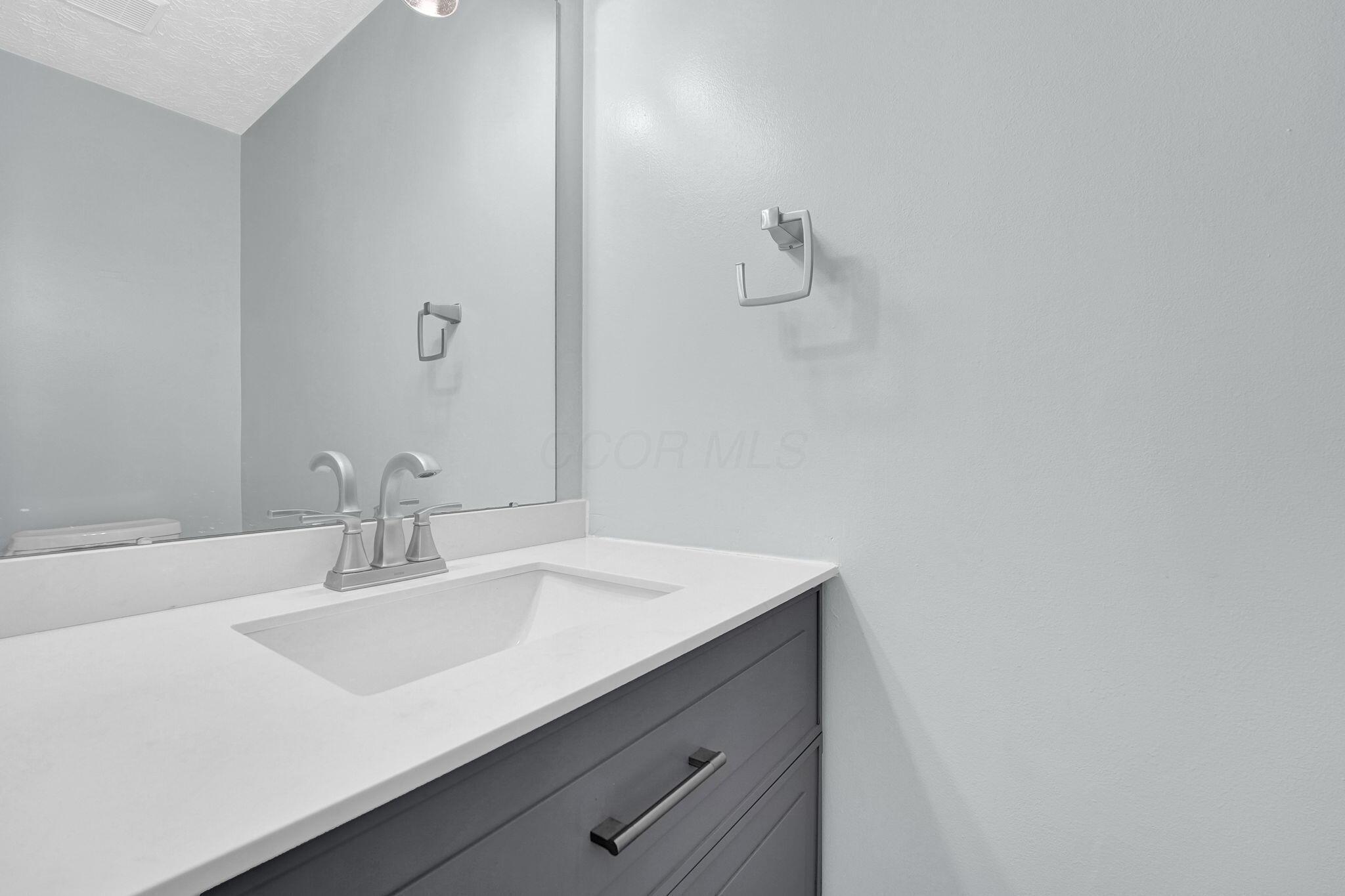 3138 Golden Oak Drive, Hilliard, Ohio image 21