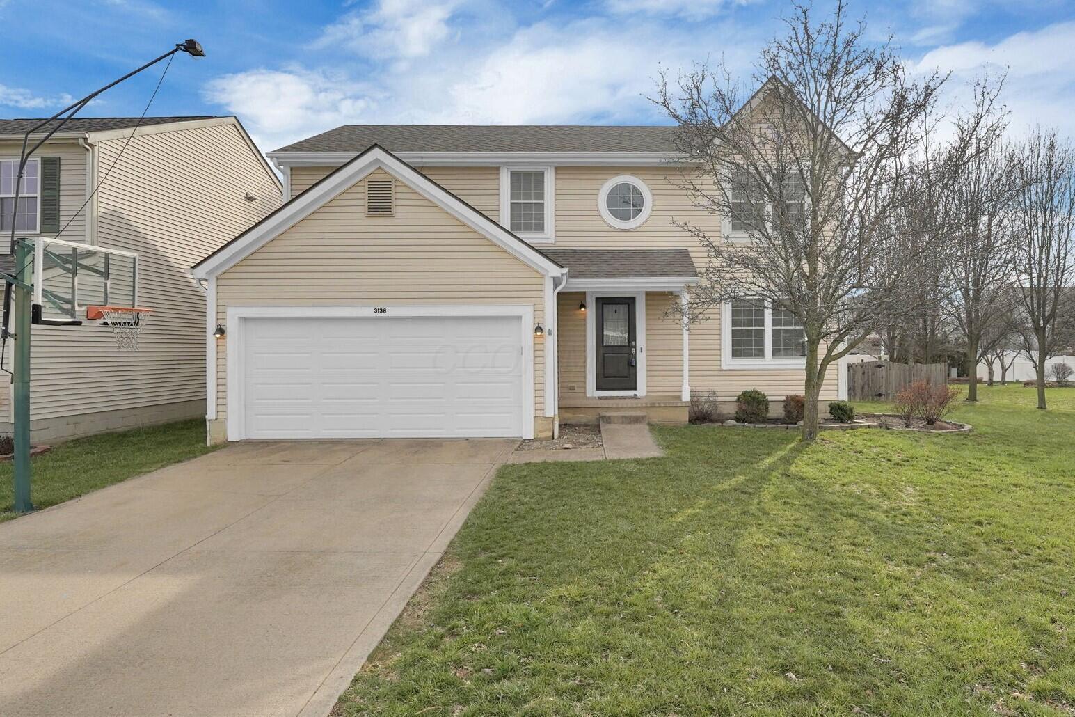 3138 Golden Oak Drive, Hilliard, Ohio image 2