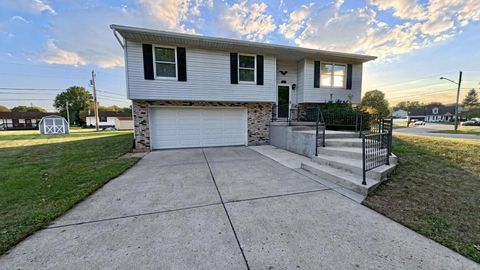 Photo of 1518 Constitution Court, Newark, OH 43055 (MLS # 225036535)