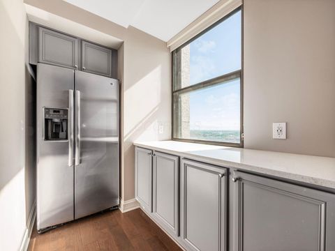 Tiny photo for 50 W Broad Street 2801 #2801, Columbus, OH 43215 (MLS # 226022095)