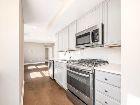 Tiny photo for 50 W Broad Street 2801 #2801, Columbus, OH 43215 (MLS # 226022095)