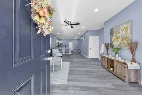 Tiny photo for 172 E Woodrow Avenue, Columbus, OH 43207 (MLS # 225045975)