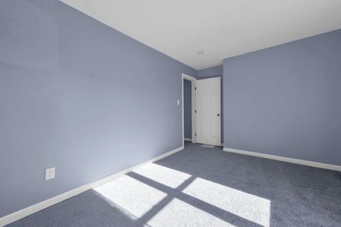 Tiny photo for 172 E Woodrow Avenue, Columbus, OH 43207 (MLS # 225045975)