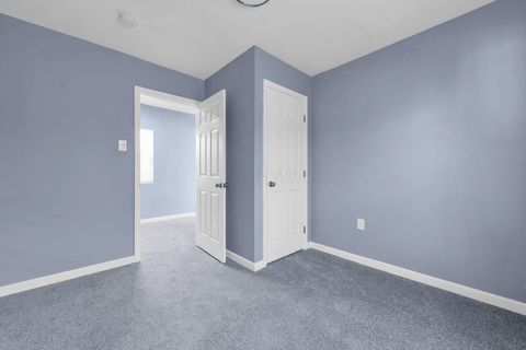 Tiny photo for 172 E Woodrow Avenue, Columbus, OH 43207 (MLS # 225045975)