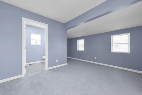 Tiny photo for 172 E Woodrow Avenue, Columbus, OH 43207 (MLS # 225045975)