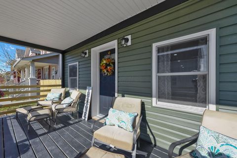 Tiny photo for 172 E Woodrow Avenue, Columbus, OH 43207 (MLS # 225045975)