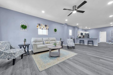 Tiny photo for 172 E Woodrow Avenue, Columbus, OH 43207 (MLS # 225045975)