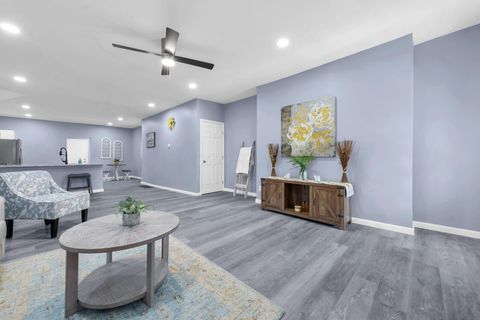 Tiny photo for 172 E Woodrow Avenue, Columbus, OH 43207 (MLS # 225045975)